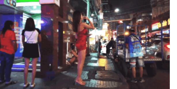 【夜市抓拍】泰国夜市抓拍各路小姐姐❤️不少站街女！猎奇探索，看看国外的夜生活